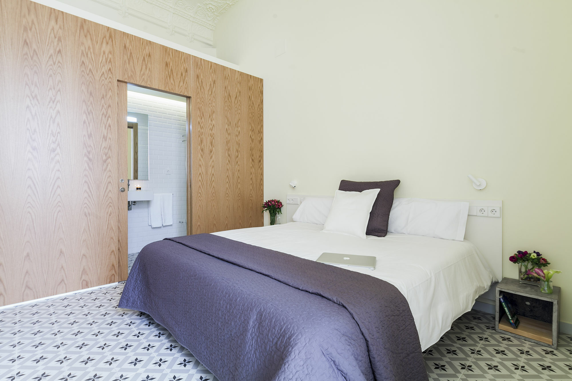 Uma Suites Pau Claris Barcelona Exterior photo